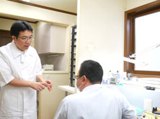 ・
                    菅野歯科医院・歯科技工士に患者さんのお口の状態を伝える